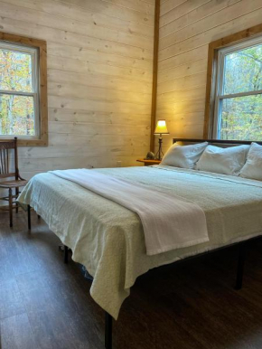 Hollow Branch Hideaway